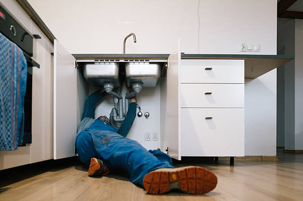 Professional Leak Detection technician working in Vernon, MI